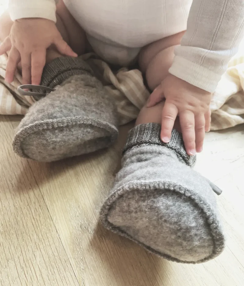 Joha babysloffen sesam merino wol
